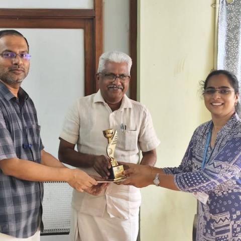 ഓറിയന്റൽ ഇൻഷുറൻസിൽ 2024-2025 സാമ്പത്തിക വർഷത്തിൽ അജയൻ മുചങ്ങ്തും അജിത അജയൻ അസോസിയേറ്റ്സും 1.35 കോടി പ്രീമിയം കളക്ഷൻ  നേടി.